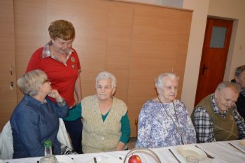 Varila myšička kašičku