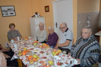 Návšteva členiek Jednoty dôchodcov v našom domčeku